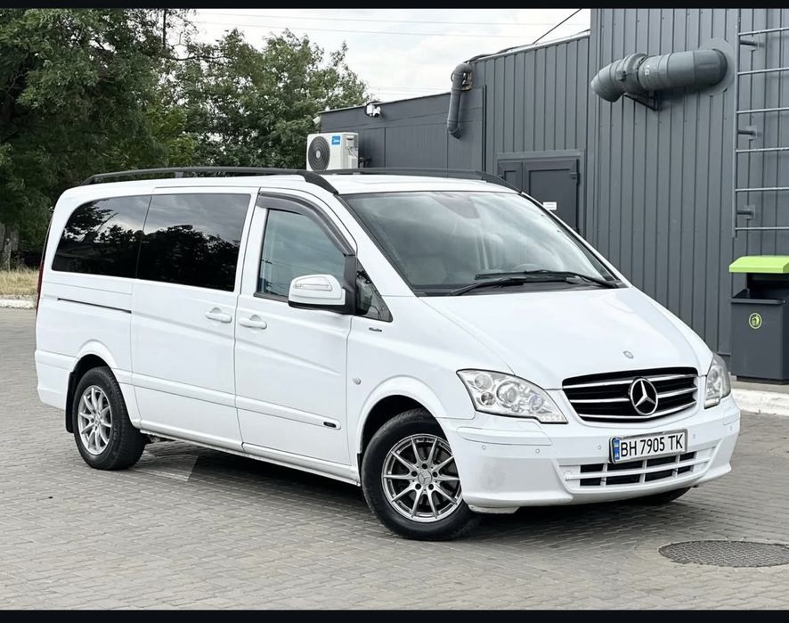 В продажем Меседес Виано