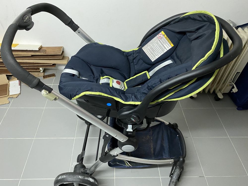Conjunto carrinho de bebé com ovinho auto e cadeira de passeio