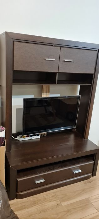Sprzedam szafkę pod telewizor