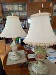 Dwie porcelanowe ozdobne lampy