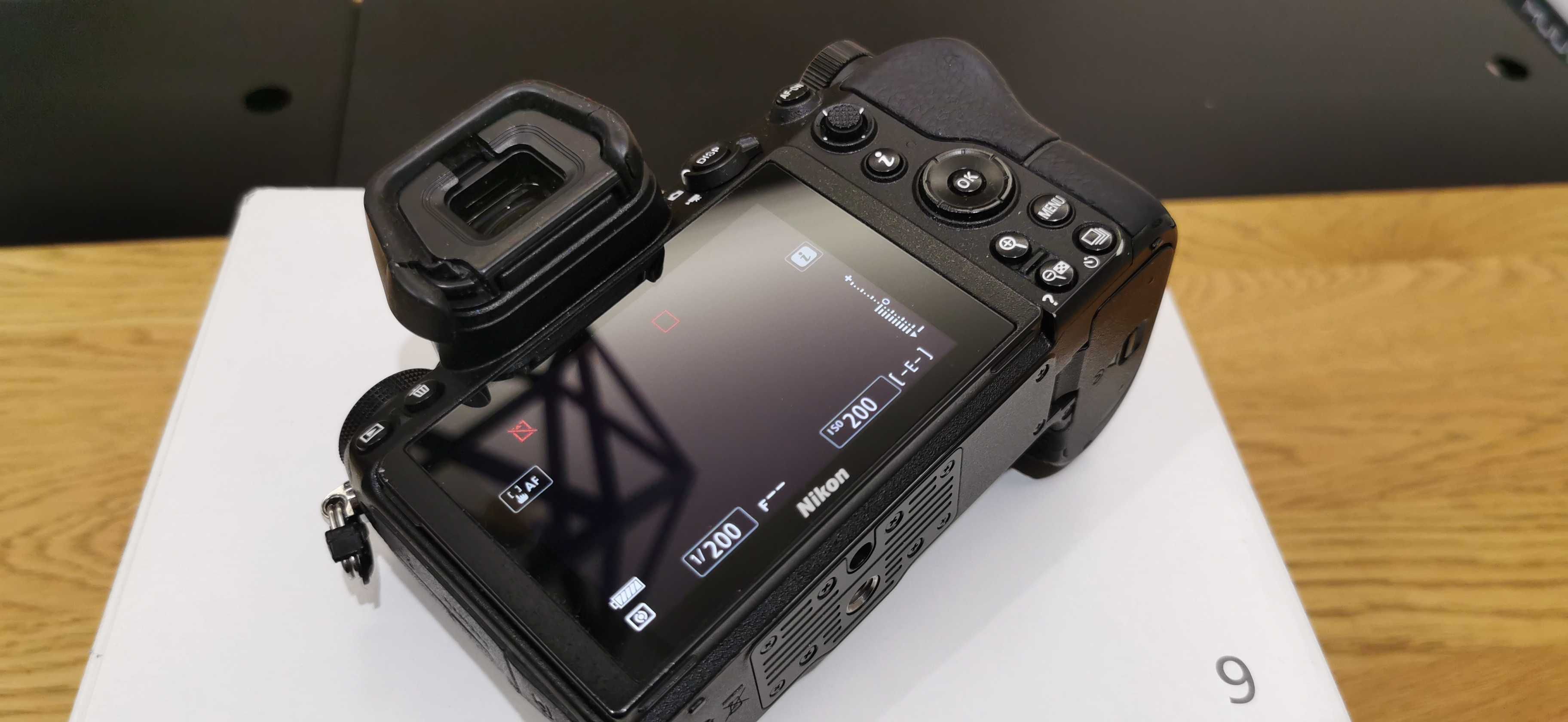 Nikon Z6, zestaw, karty, adapter FTZ, bezlusterkowiec