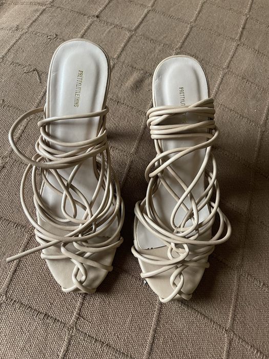 Босоножки PrettyLittleThing