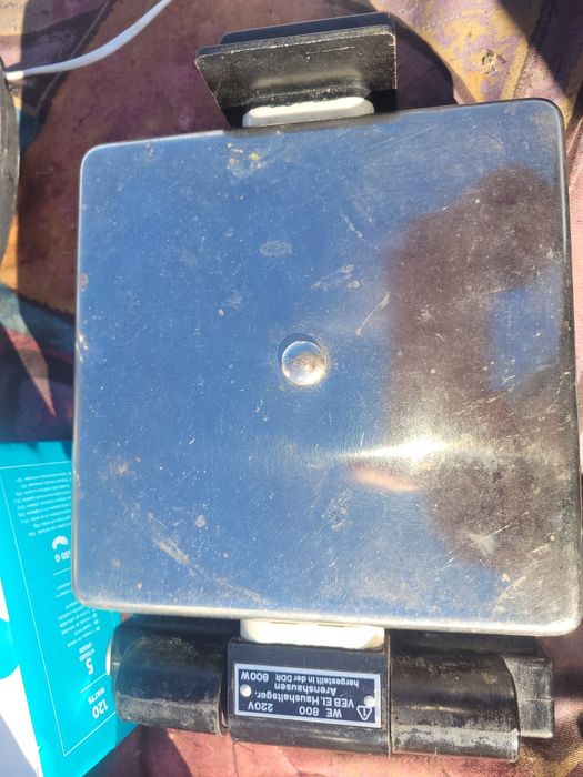 Електровафельниця