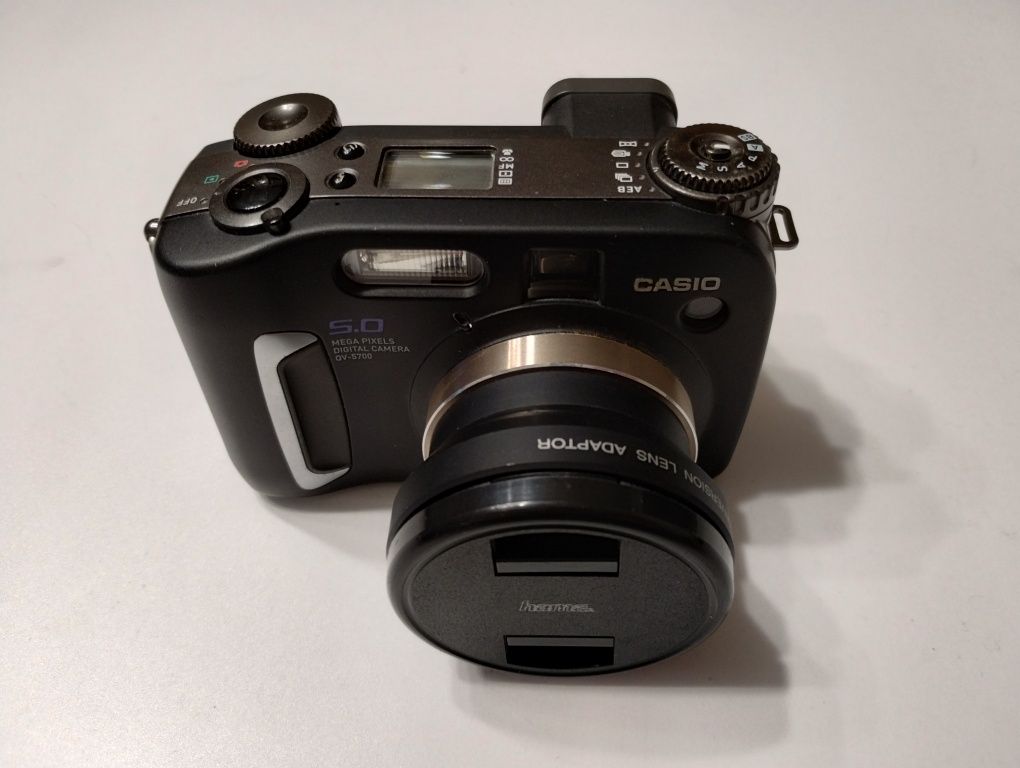 Aparat fotograficzny Casio QV-5700