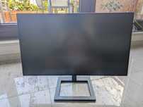 monitor troche zniszczony