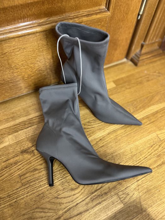 Продам нові кросівки брендові черевики чоботи Michael Kors оріган 40