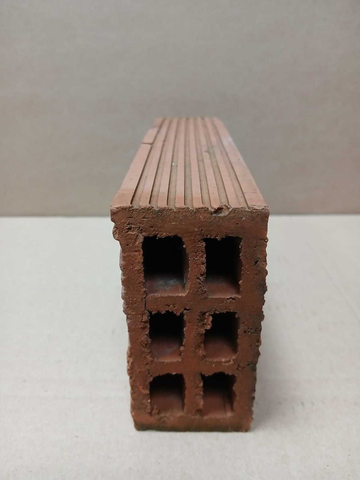 WYPRZEDAŻ Cegła dziurawka ceramiczna