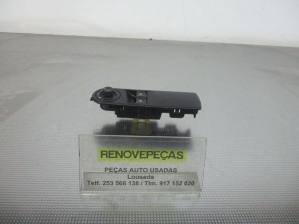 Comando / botão / interruptor vidros frente esquerdo RENAULT Clio IV (