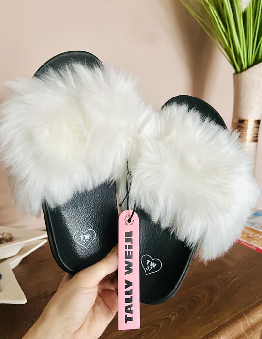 Nowe klapki z futerkiem Tally Wejil rozm. 36,5