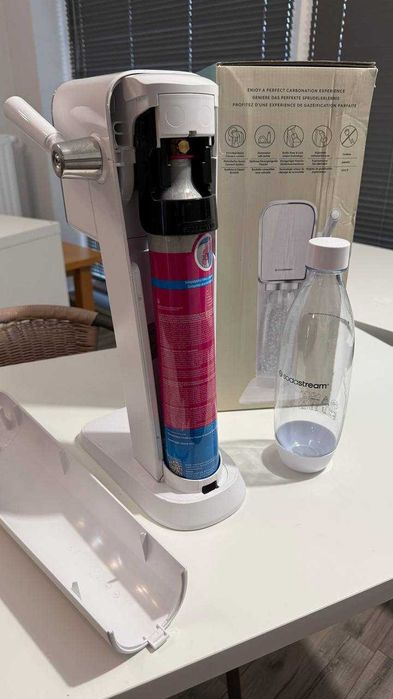 Sodastream ART biała + butelka i nabój CO2