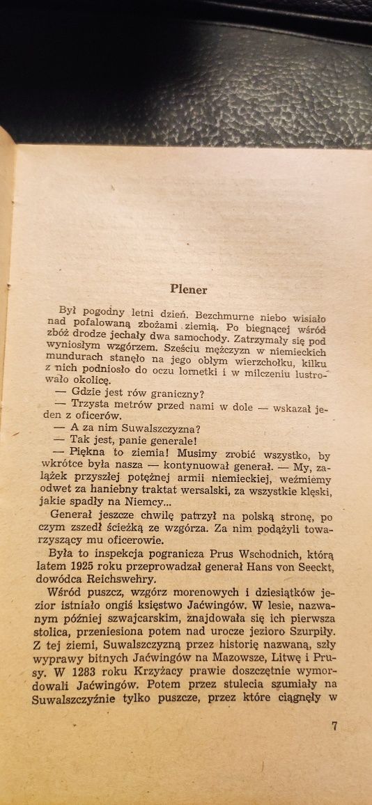 " Szpiegowski nokturn" Aleksander Omiljanowicz