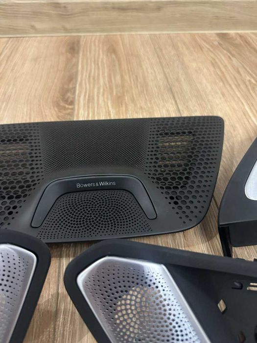 Bowers&Wilkins BMW X5 G05,X7 G07 комплект сіток з підсвіткою салону