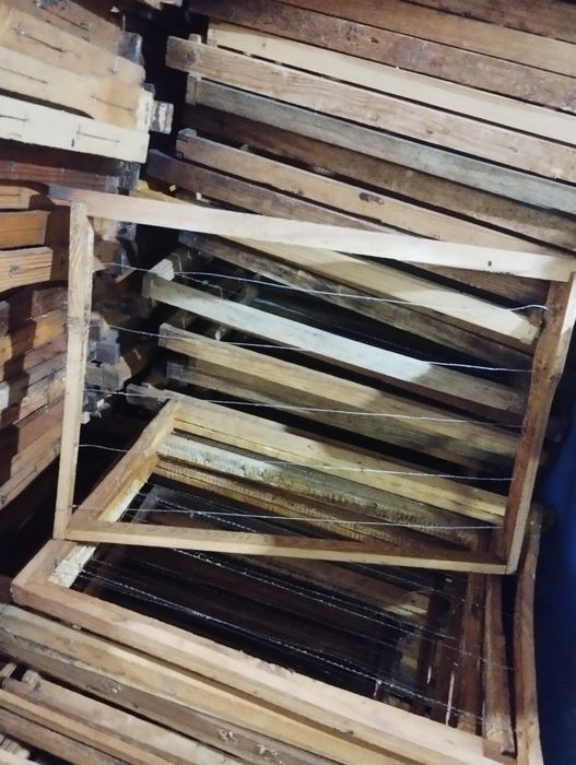 Продам б/у рамки -300