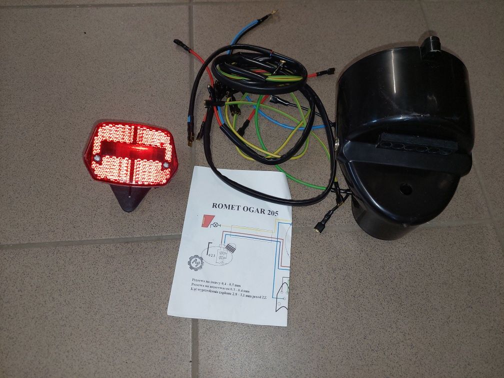 Fabrycznie nowy zestaw lampy+instalacja romet motorynka m3 pony ogar 2