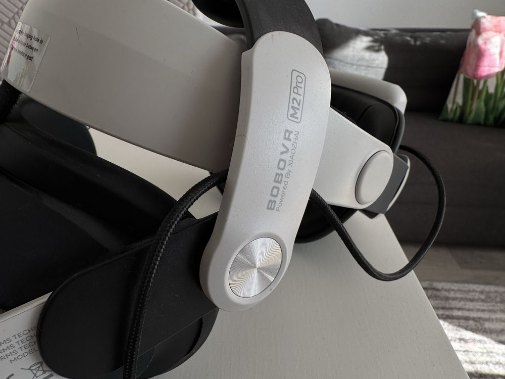 Meta Quest 2 + BOBO VR M2 Pro