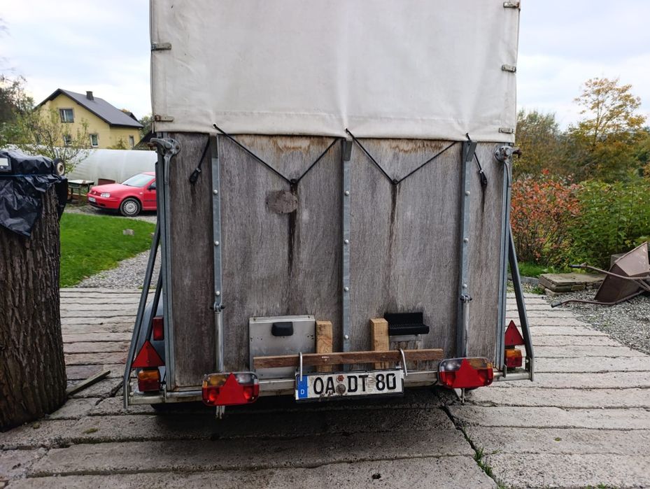 Przyczepa koni 2t