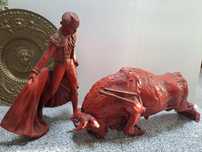Conjunto de touro/toureiro
