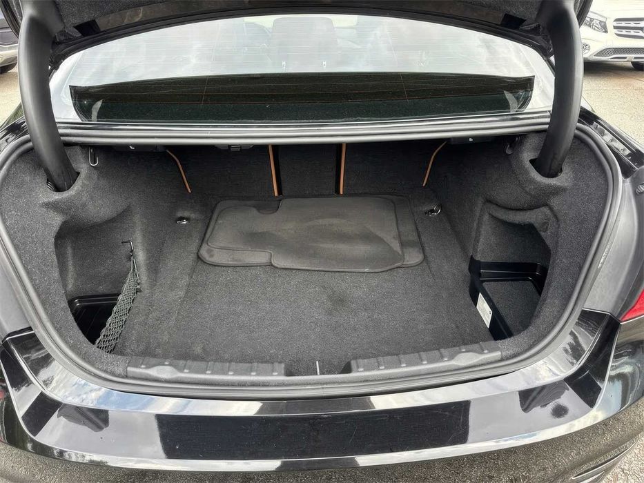 BMW 3 Series 330i      2018