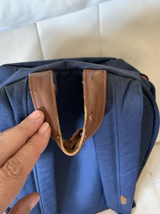 Mochila para portatil azul escura