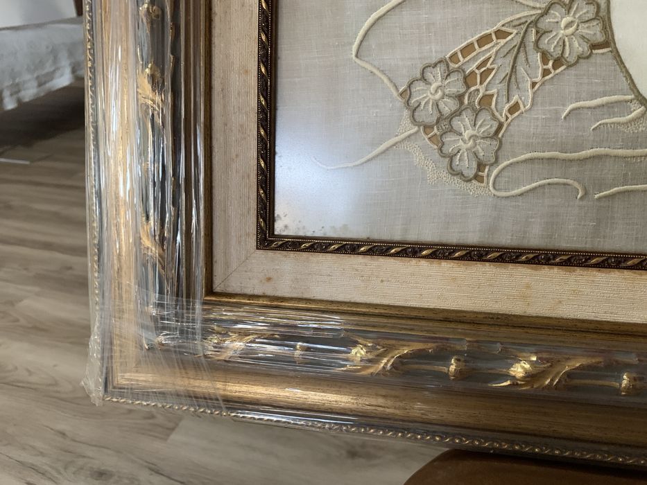 Quadro em bordado Madeira