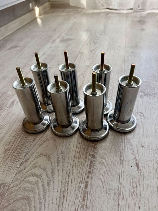 Noga meblowa chromowana (metalowa)