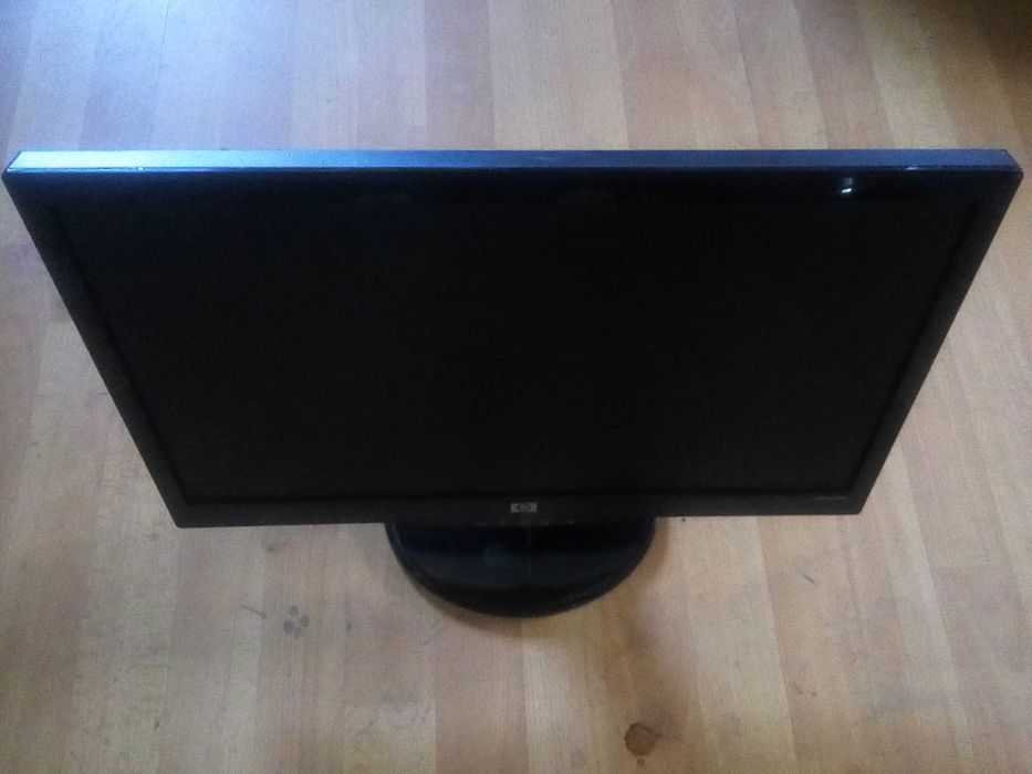 Monitor HP c/ ecran partido para aproveitamento de peças