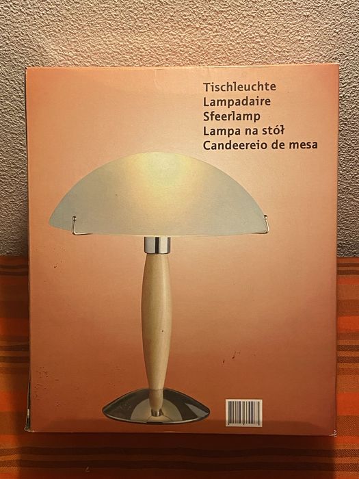 Candeeiro de mesa com abajur de vidro – Novo na caixa