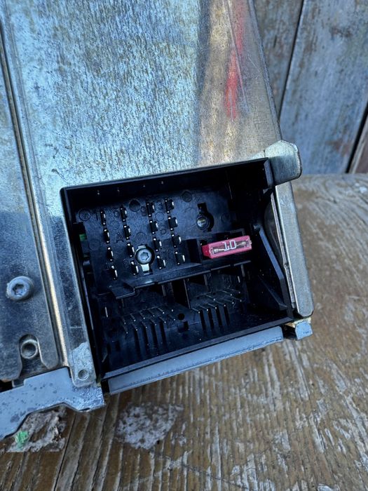 Автомагнитола штатная магнитола Audi A4 B7