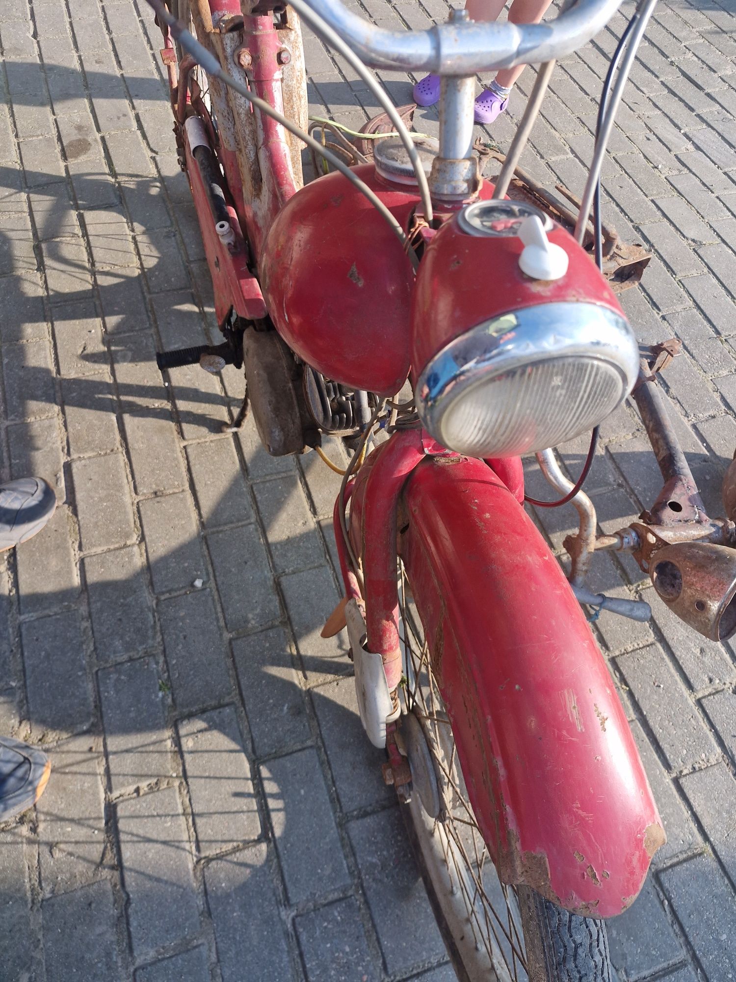 Simson sr2e sr2 cały plus rama . Do remontu.  Transport gratis