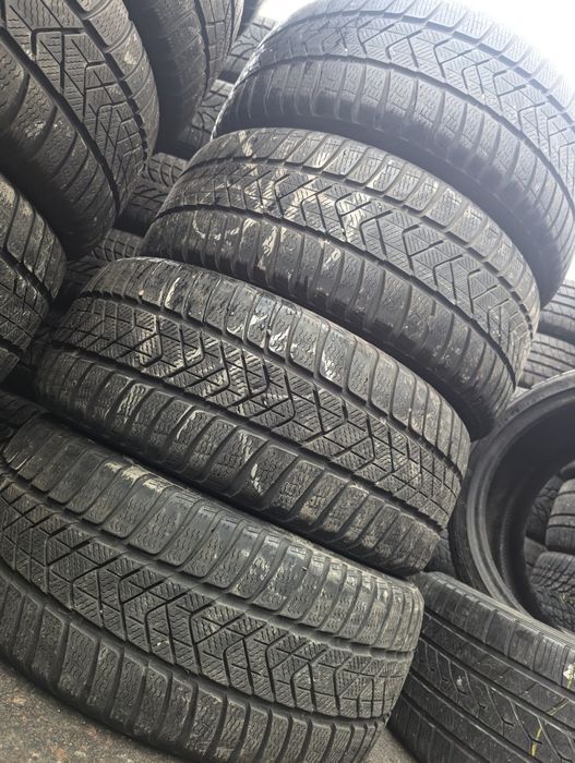 235/45R18 Pirelli Sottozero 3