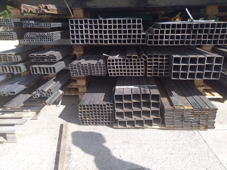 Stal konstrukcyjna ,słupki ogrodzeniowe profile na bramy,wiaty