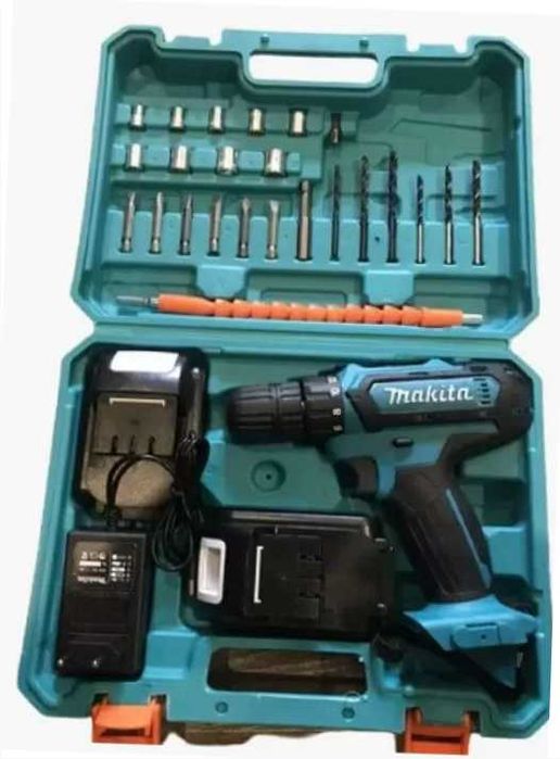 Шуруповерт Makita С запасным аккумулятором