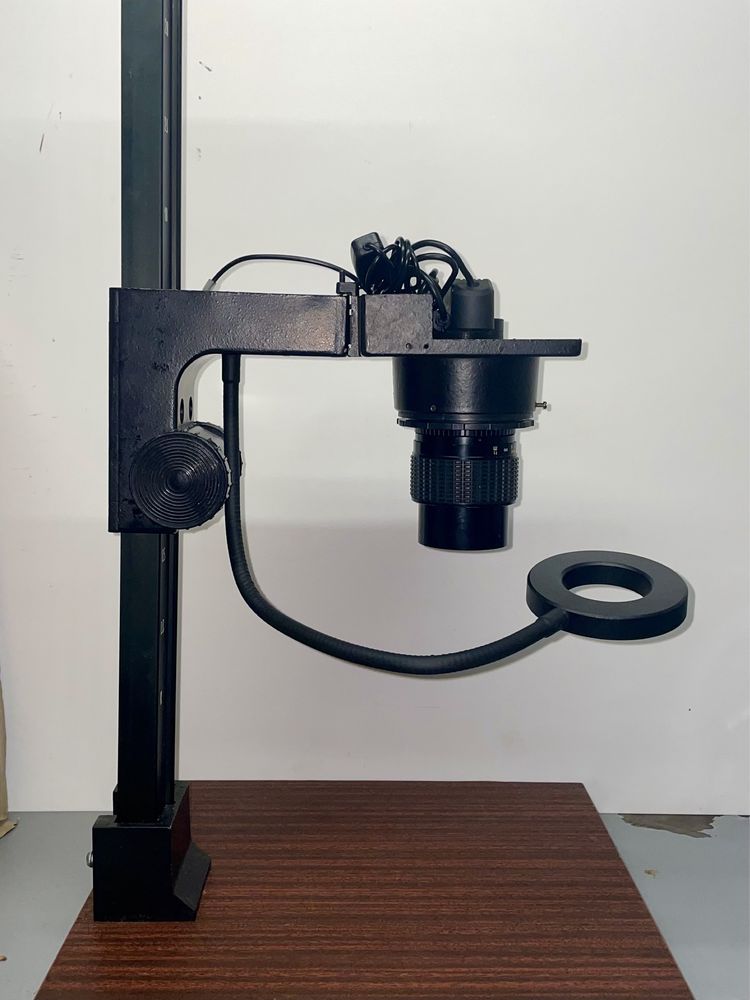 Мікроскоп електронний універсальний