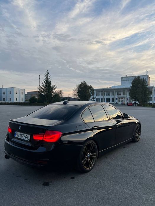 Продам bmw f30 328i 2015