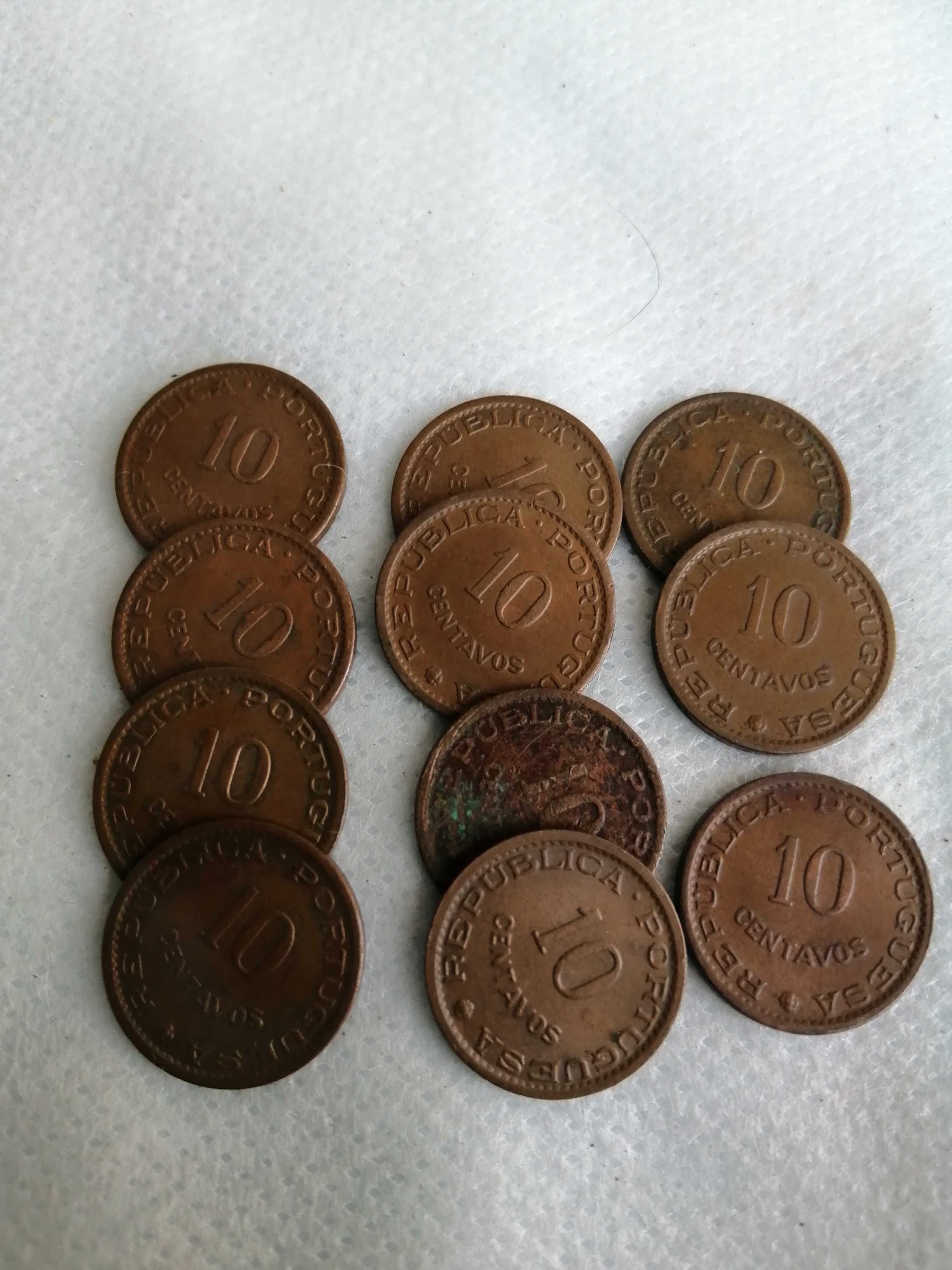 11 moedas de 10 centavos de Moçambique, em bronze