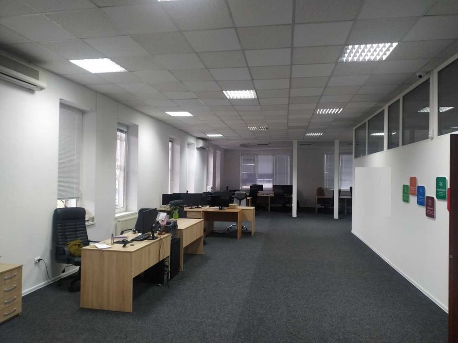 Оренда офісного приміщення по вул. Джерельна центр