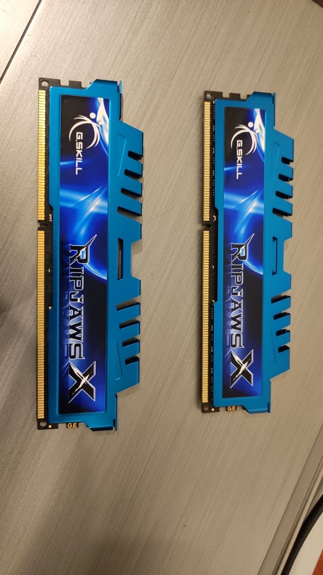 2x Memória RAM DDR3 1600 PC3 16GB 2x8GB