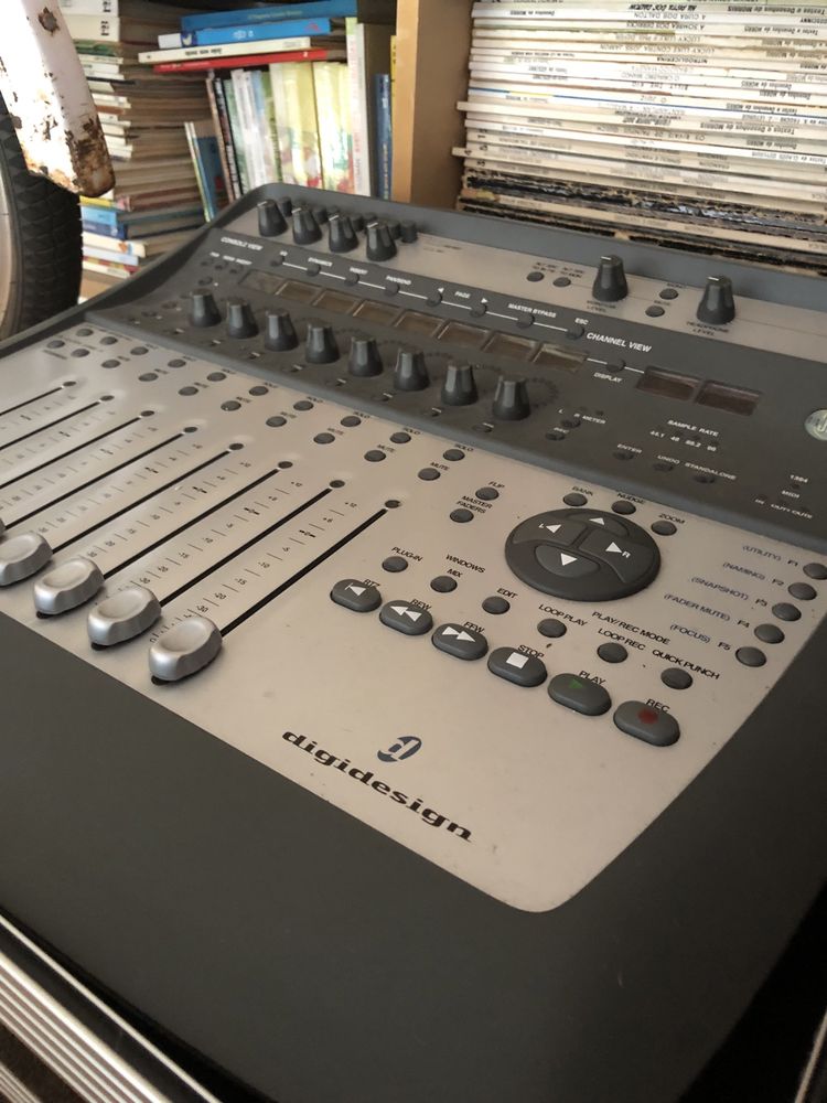 Digidesign 002 console