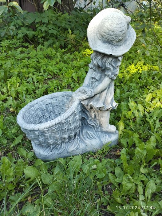 Figurka Ogrodowa Figura Ozdoba Kwietnik Gril Działka Balkon Dom Ogród