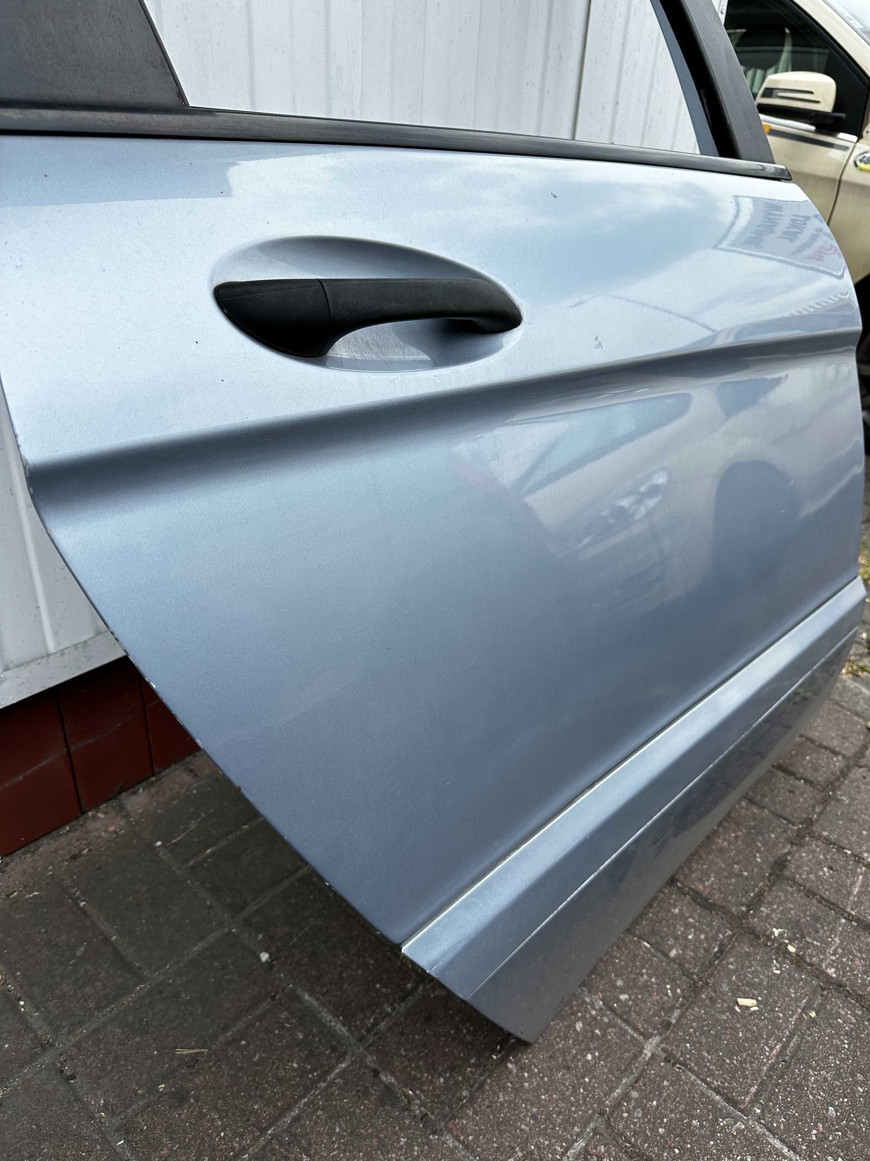 Mercedes b klasa w245 DRZWI PRAWE tył NIEBIESKIE lakier 391