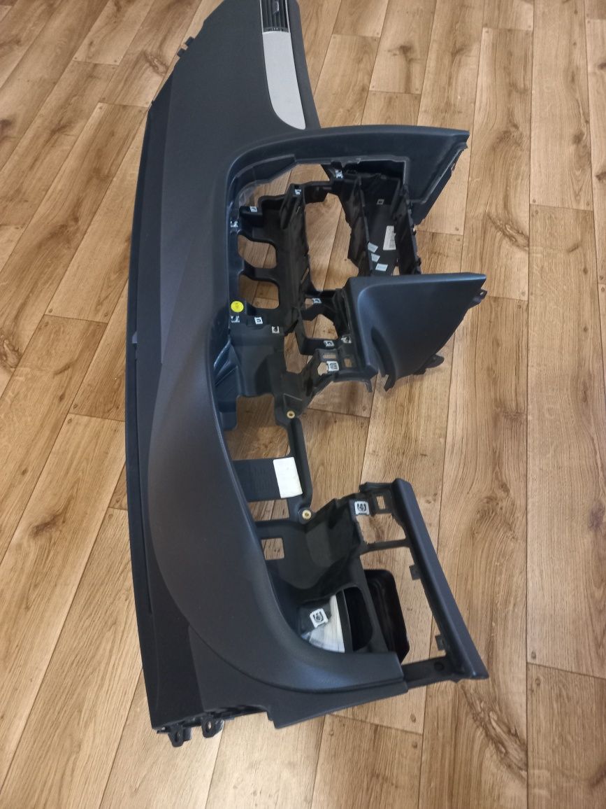 Deska rozdzielcza kokpit pulpit audi a6 c6 czarna airbag