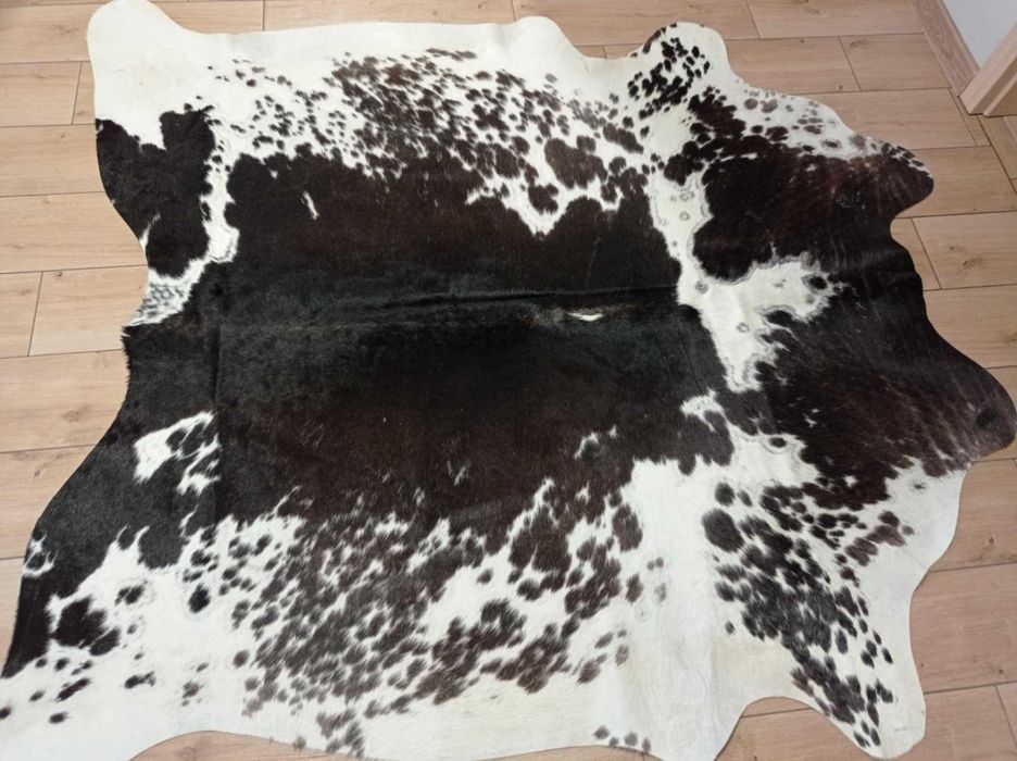 Dywan SKÓRA BYDLĘCA łaciata ciemnobrązowo-biała Krowa skóra naturalna