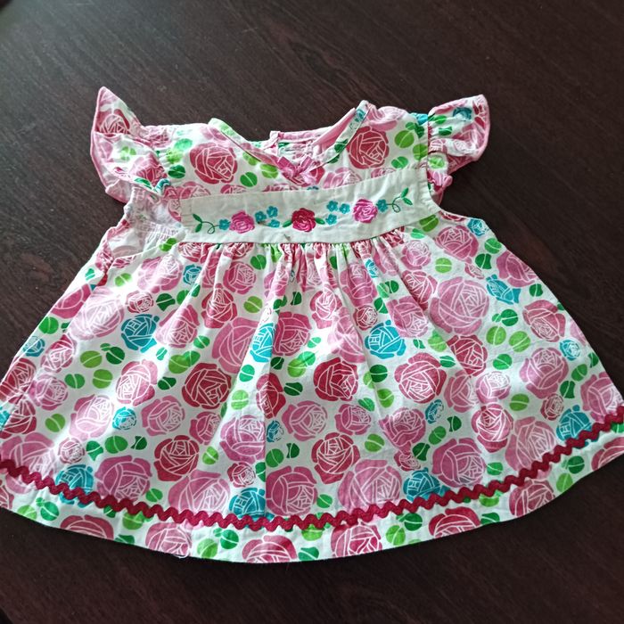 87. Sukienka dla dziewczynki na 3-6 m-cy