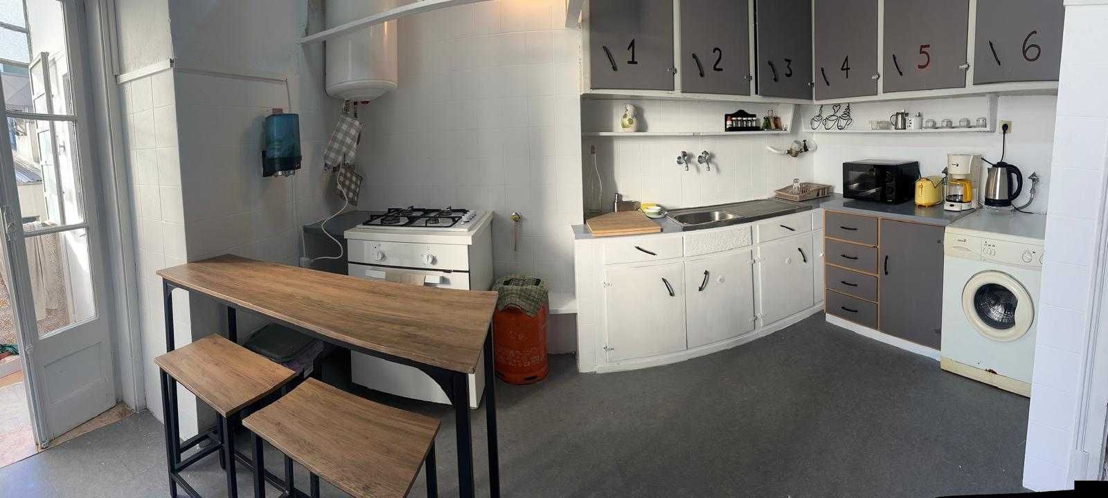 Quartos Casal amplos e luminosos em Saldanha  - ENTRADA IMEDIATA