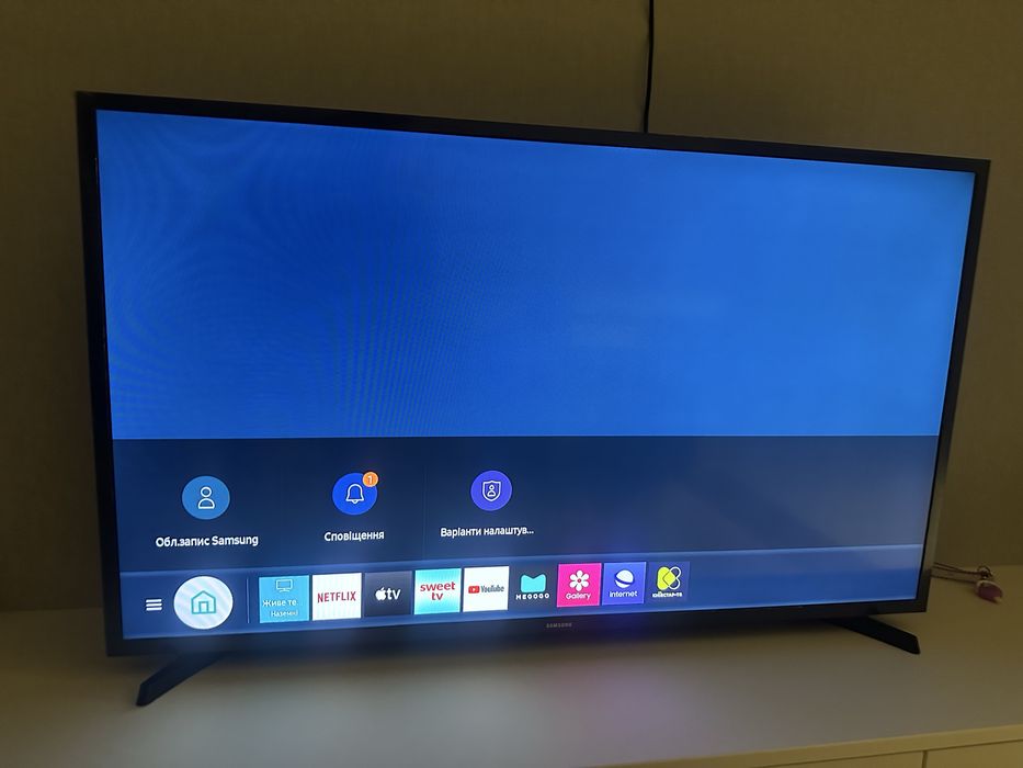 Телевізор Samsung ue43t5300au
