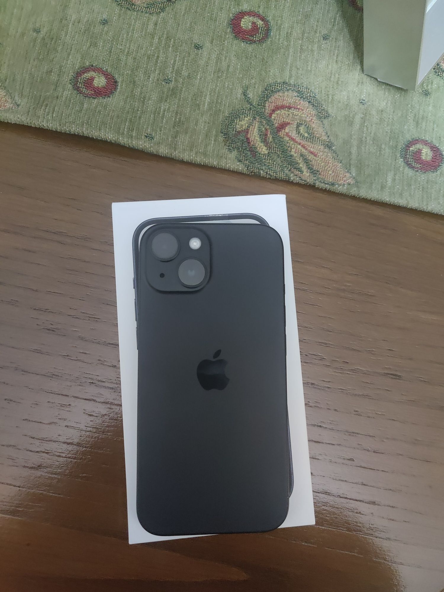 iPhone 15  126gb