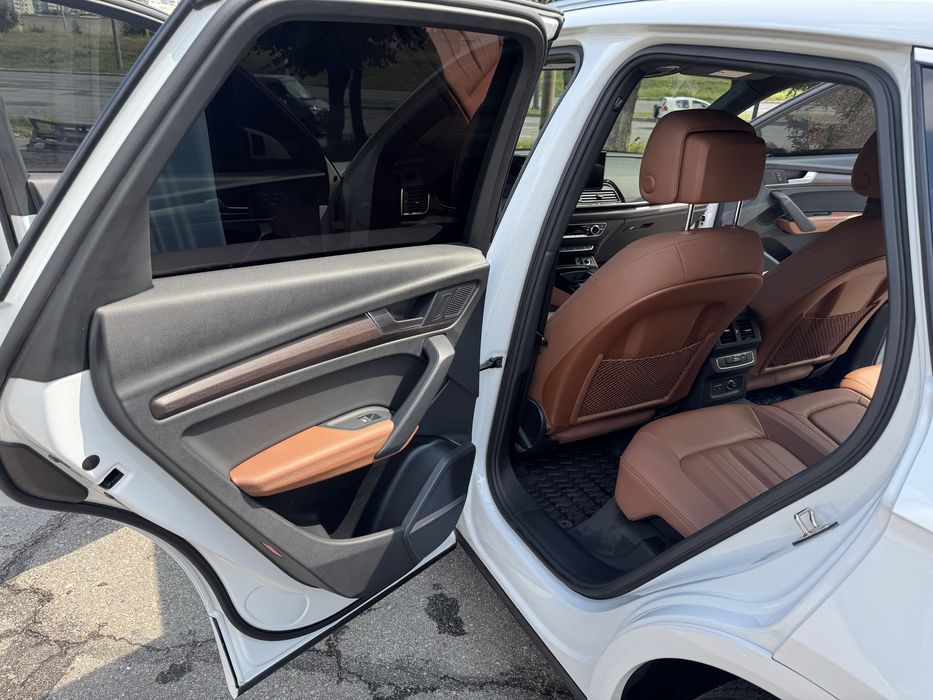 Audi q5 2021 як нова перед максимальна комплектація