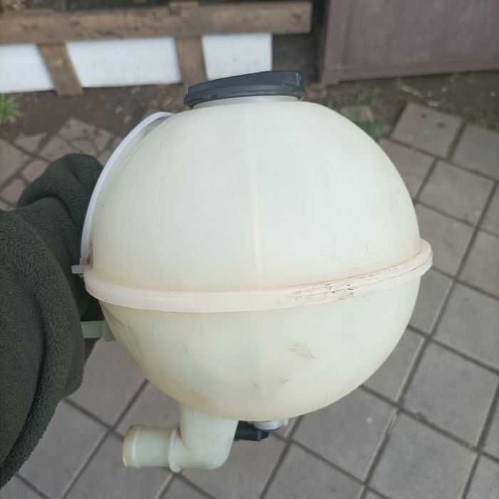 Расширительный бачек Мерседес Вито 639