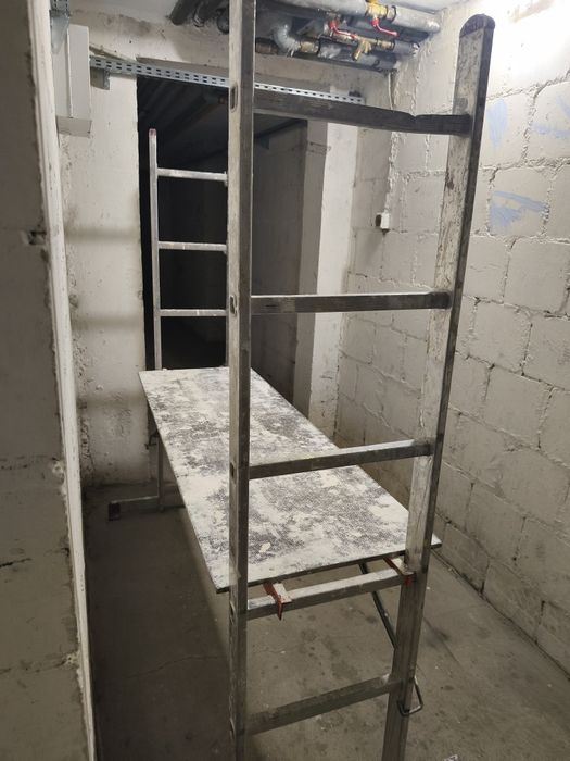 rusztowanie drabinowe / podest roboczy,