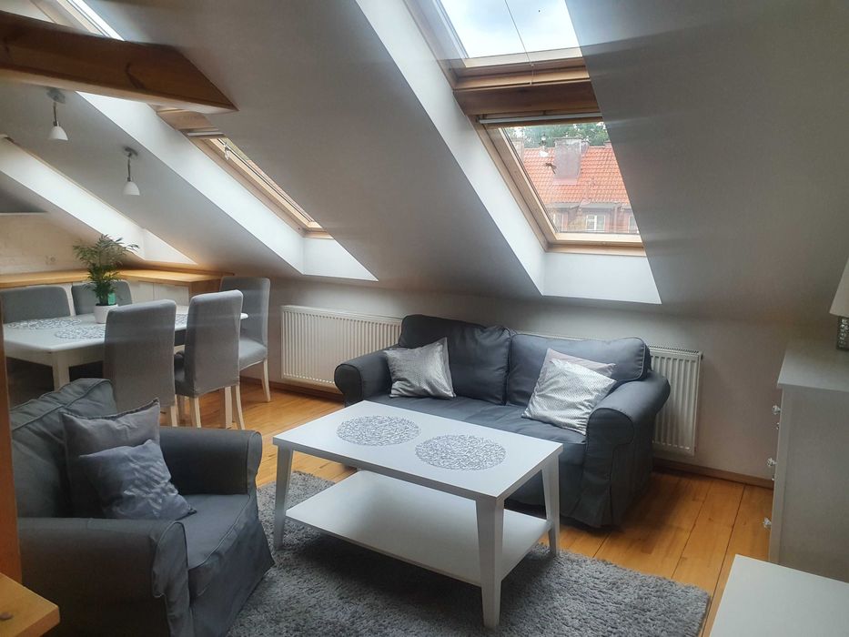 Wrzeszcz ul. Partyzantów/2-poziomowe mieszkanie na poddaszu kamienicy